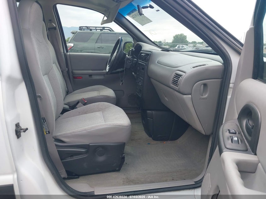 1GNDX03E54D225606 2004 CHEVROLET VENTURE photo no. 5