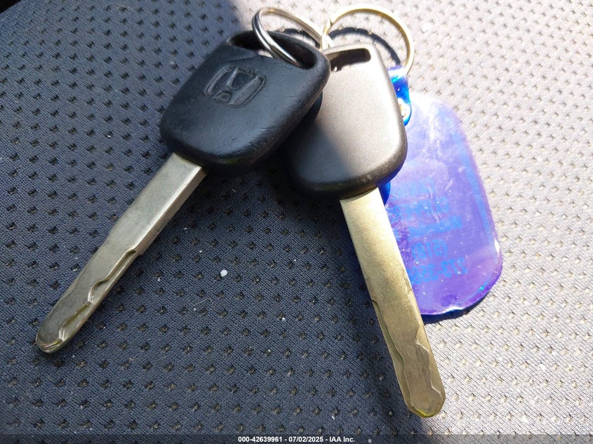 2008 HONDA FIT VIN: JHMGD38488S022371