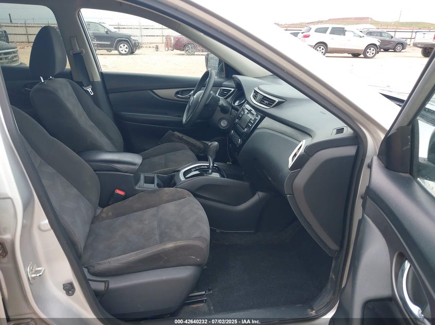 2016 NISSAN ROGUE S - KNMAT2MT1GP728763