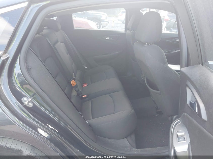 2018 CHEVROLET MALIBU VIN: 1G1ZD5ST7JF135760