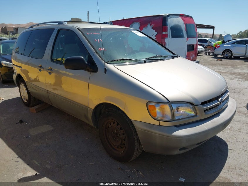 4T3ZF13C9YU201789 2000 Toyota Sienna Le auction photo 1