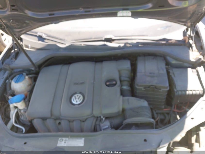 2010 VOLKSWAGEN JETTA VIN: 3VWAZ7AJ8AM073381