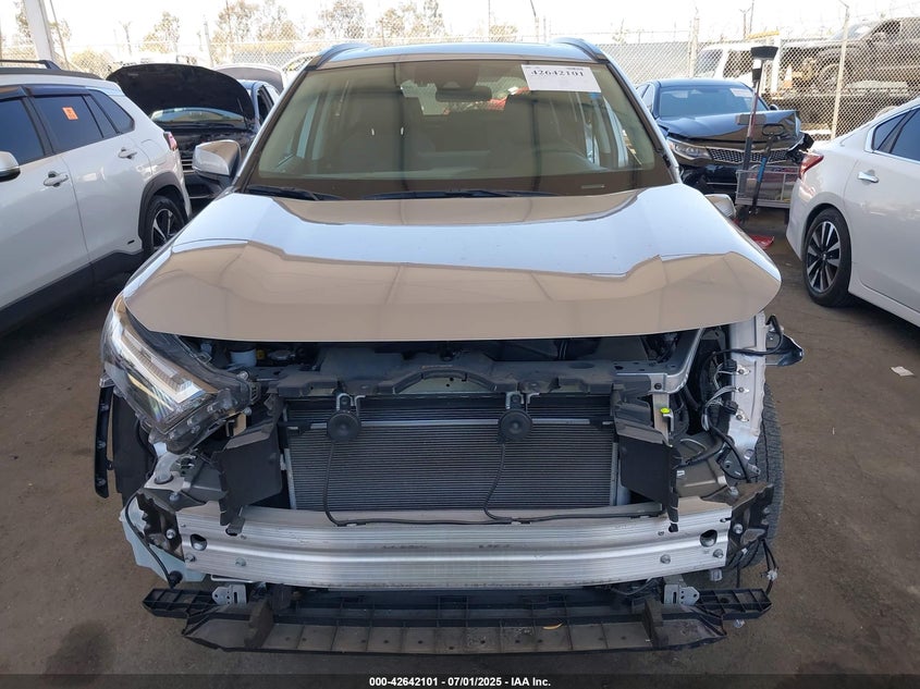 VIN 2T3W1RFV1RW337395 2024 TOYOTA RAV4 XLE