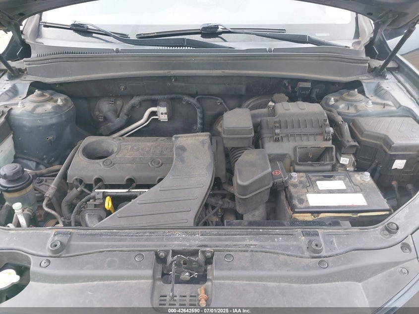 2012 HYUNDAI SANTA FE VIN: 5XYZGDAB2CG139782