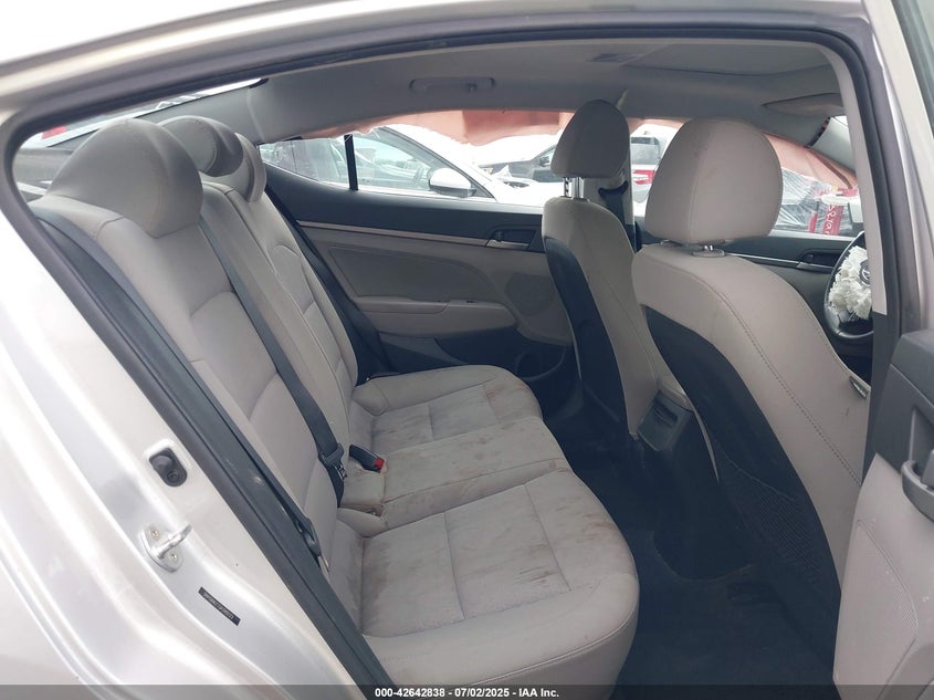5NPD84LF7JH340123 2018 HYUNDAI ELANTRA photo no. 8