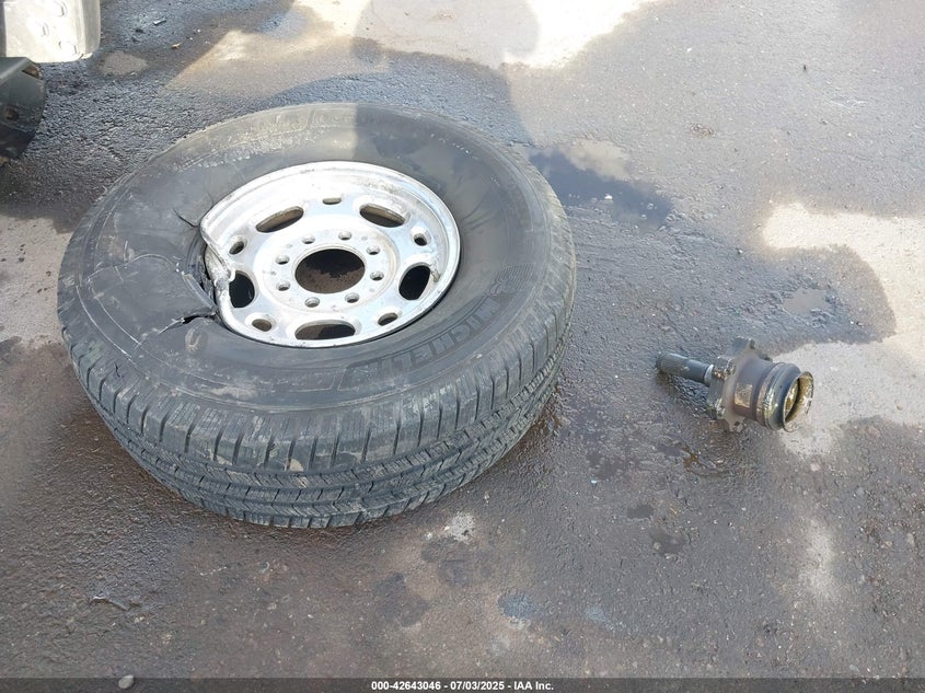 2005 Chevrolet Silverado 2500Hd Lt VIN: 1GCHK23255F860647 Lot: 42643046