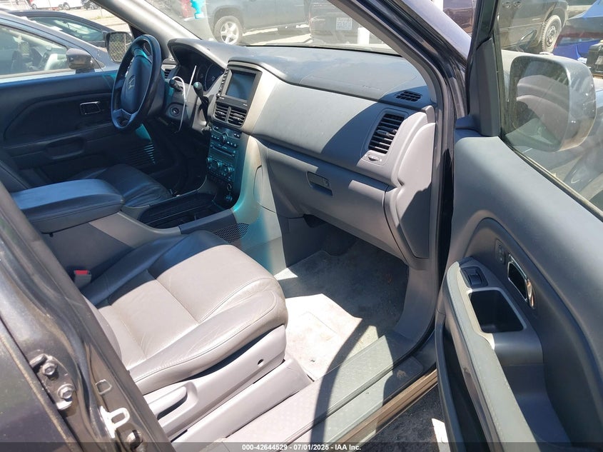 2006 HONDA PILOT VIN: 2HKYF18756H541839
