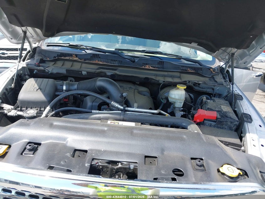 2018 RAM 1500 LARAMIE  4X4 5'7 BOX - 1C6RR7NT8JS161623