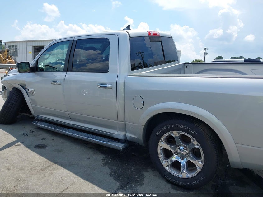 2018 RAM 1500 LARAMIE  4X4 5'7 BOX - 1C6RR7NT8JS161623