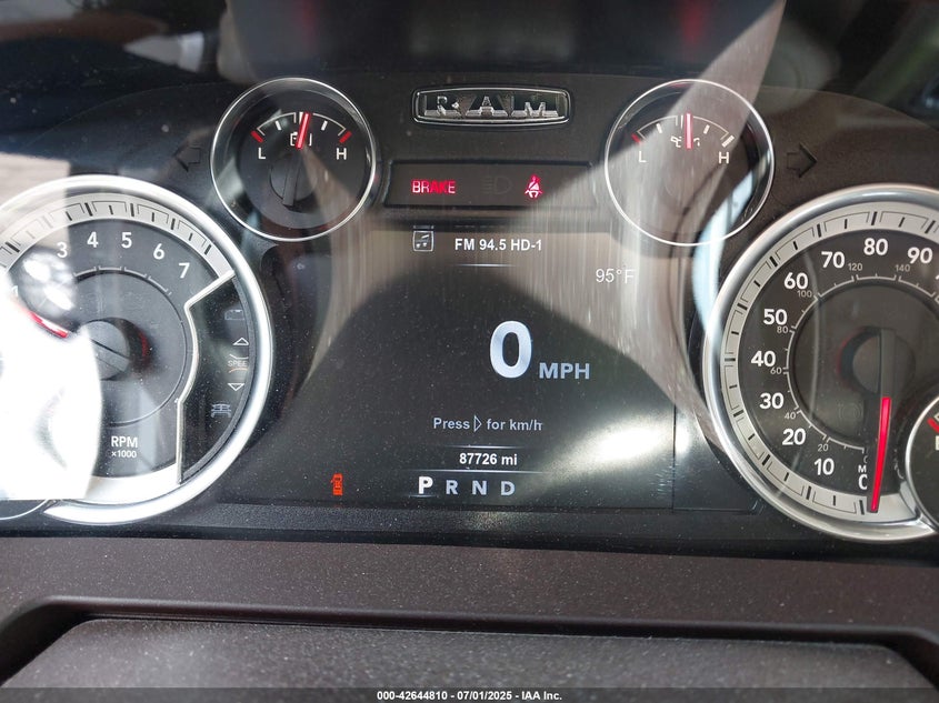 2018 RAM 1500 LARAMIE  4X4 5'7 BOX - 1C6RR7NT8JS161623