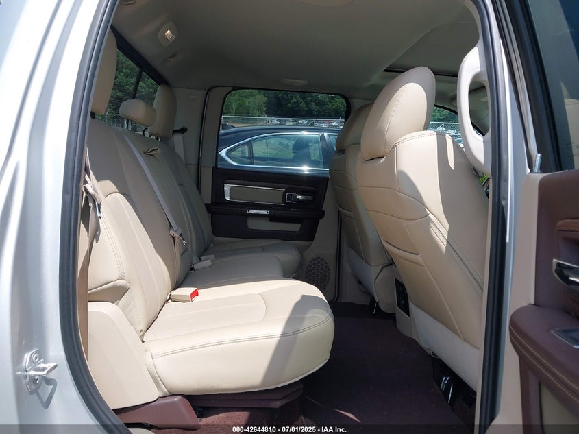 2018 RAM 1500 LARAMIE  4X4 5'7 BOX - 1C6RR7NT8JS161623