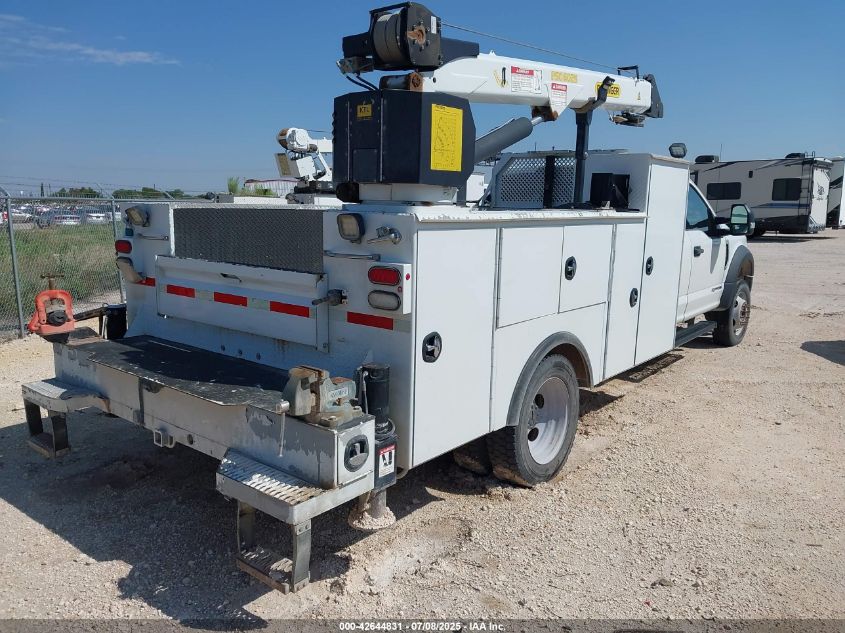 2017 Ford F-550 Chassis - 1FD0X5HT8HEF00358