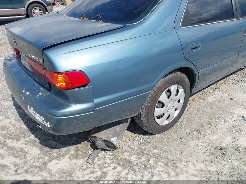 2001 Toyota Camry Le VIN: 4T1BG22K11U851275 Lot: 42645519