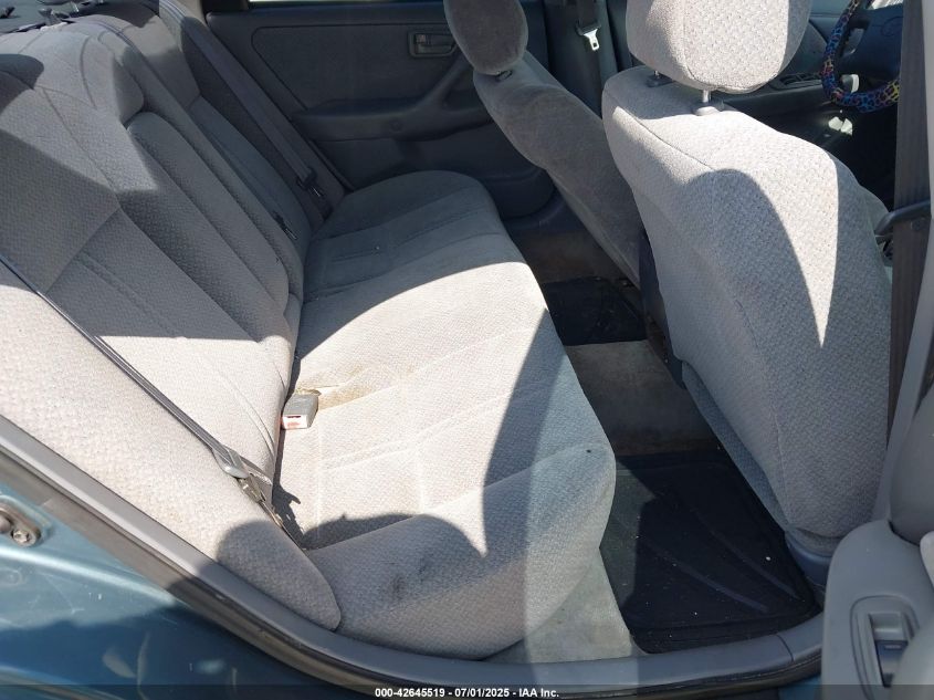 2001 Toyota Camry Le VIN: 4T1BG22K11U851275 Lot: 42645519