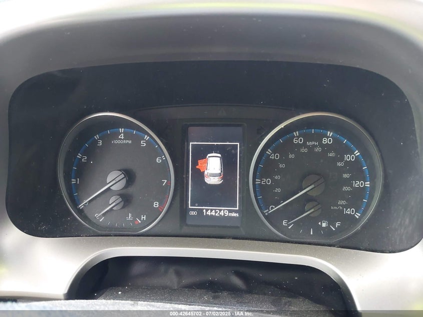 VIN JTMZFREV9JJ181626 2018 TOYOTA RAV4 LE