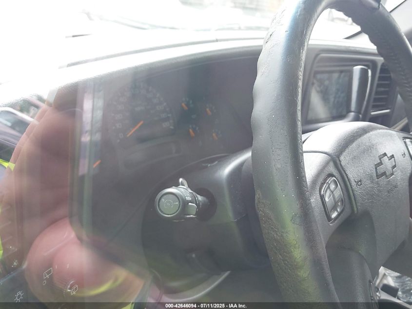 2004 Chevrolet Tahoe Lt VIN: 1GNEC13Z04R121732 Lot: 43390867