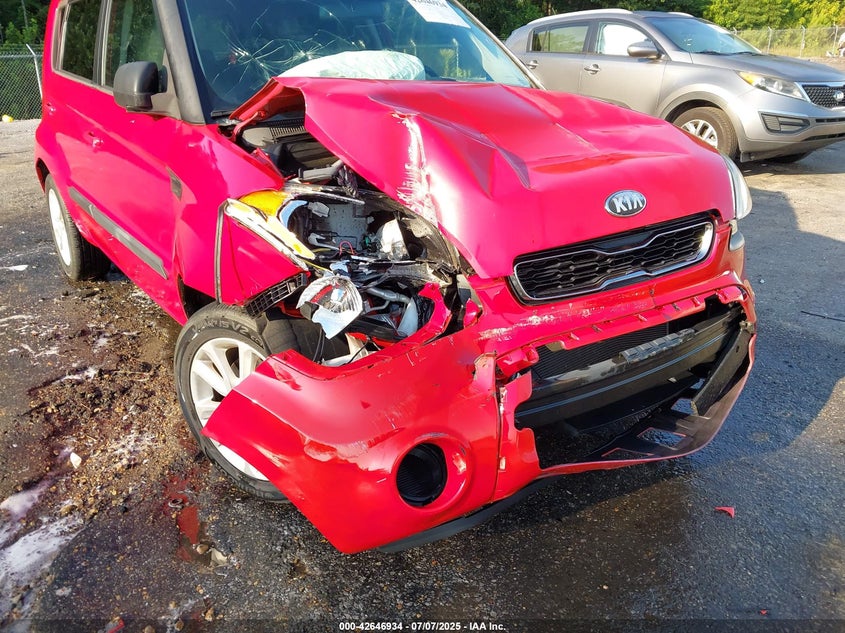 2013 KIA SOUL + - KNDJT2A64D7536148