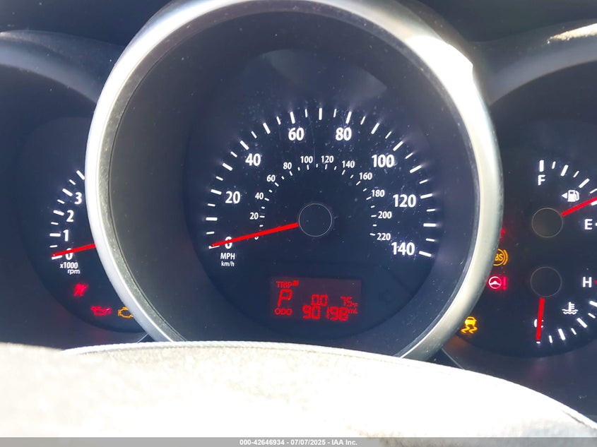 2013 KIA SOUL + - KNDJT2A64D7536148