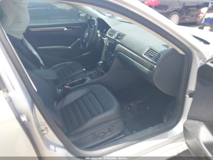 VIN 1VWCT7A33HC066149 2017 VOLKSWAGEN PASSAT 1.8T SEL PREMIUM