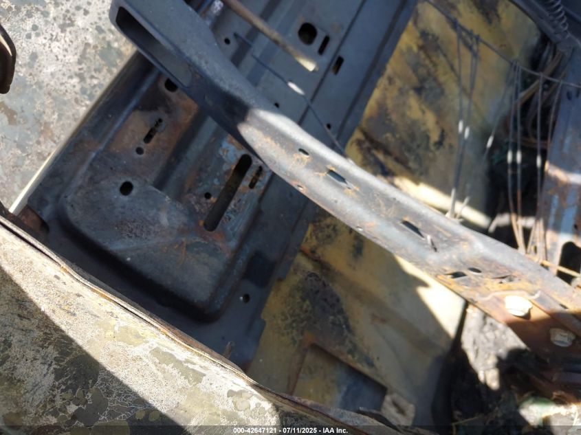 2007 Chevrolet Silverado 2500Hd Work Truck VIN: 1GCHC24K57E511749 Lot: 42647121