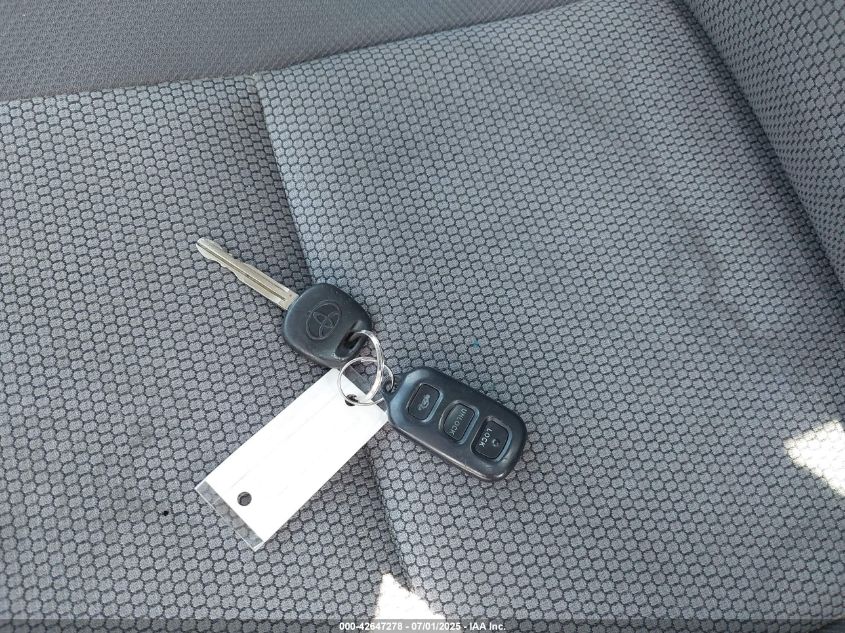 2006 Toyota Matrix Xr VIN: 2T1KR30E76C571883 Lot: 42647278