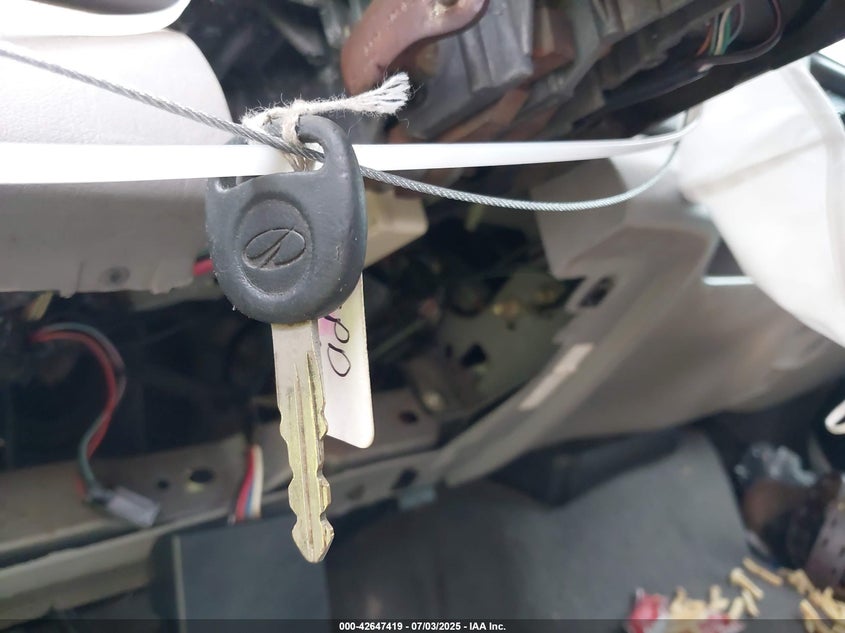 2001 Ford F-250 Lariat/Xl/Xlt VIN: 1FTNX21S71EA77000 Lot: 42647419