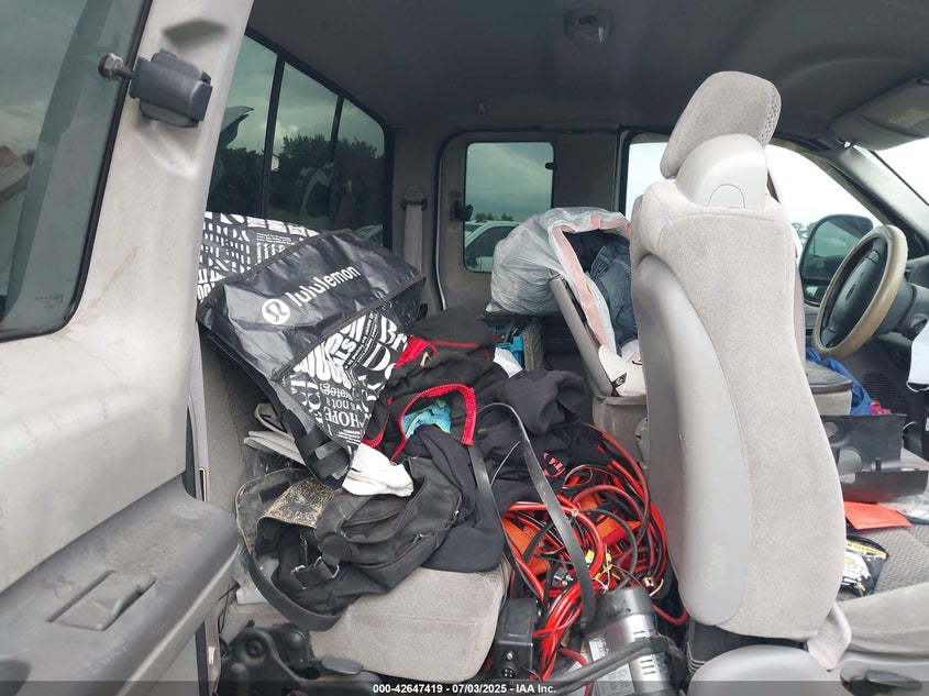 2001 Ford F-250 Lariat/Xl/Xlt VIN: 1FTNX21S71EA77000 Lot: 42647419