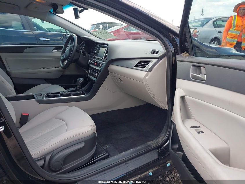 VIN 5NPE34AF8JH633406 2018 HYUNDAI SONATA SEL