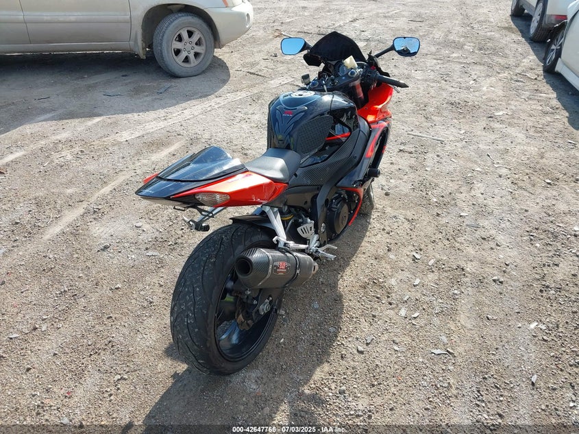 2007 SUZUKI GSX-R1000 - JS1GT77A072108091