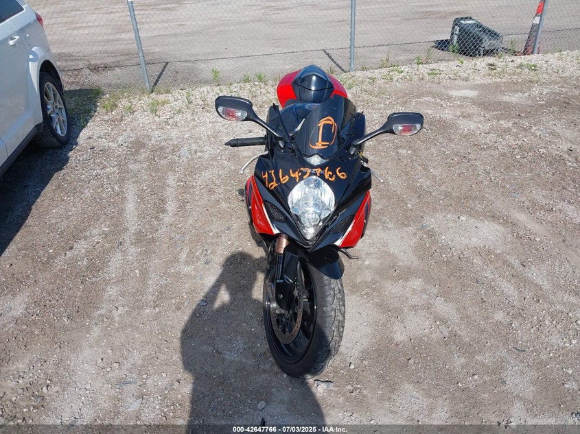 2007 SUZUKI GSX-R1000 - JS1GT77A072108091