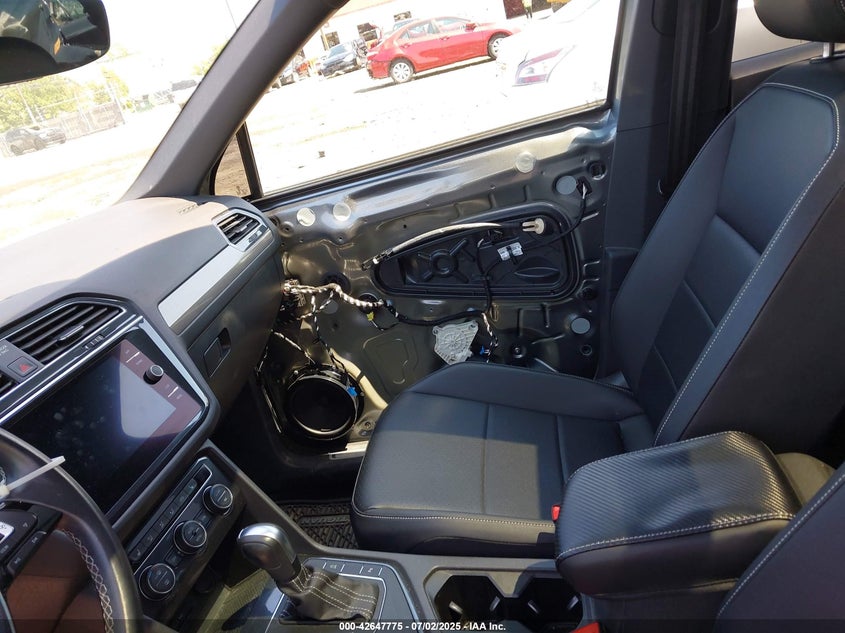 2021 VOLKSWAGEN TIGUAN(VIN: 3VV3B7AX2MM034103