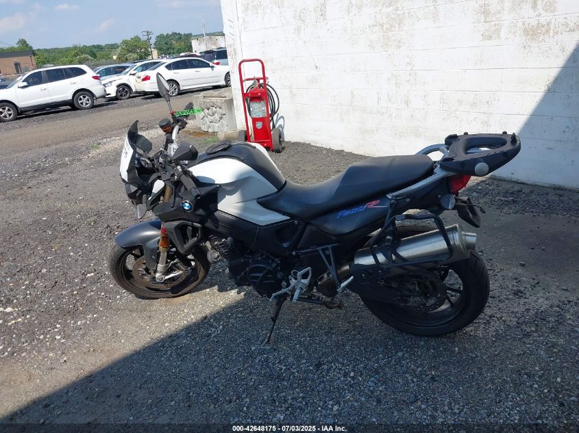 2015 BMW F800 R VIN: WB10B1406FZC97421 Lot: 42648175