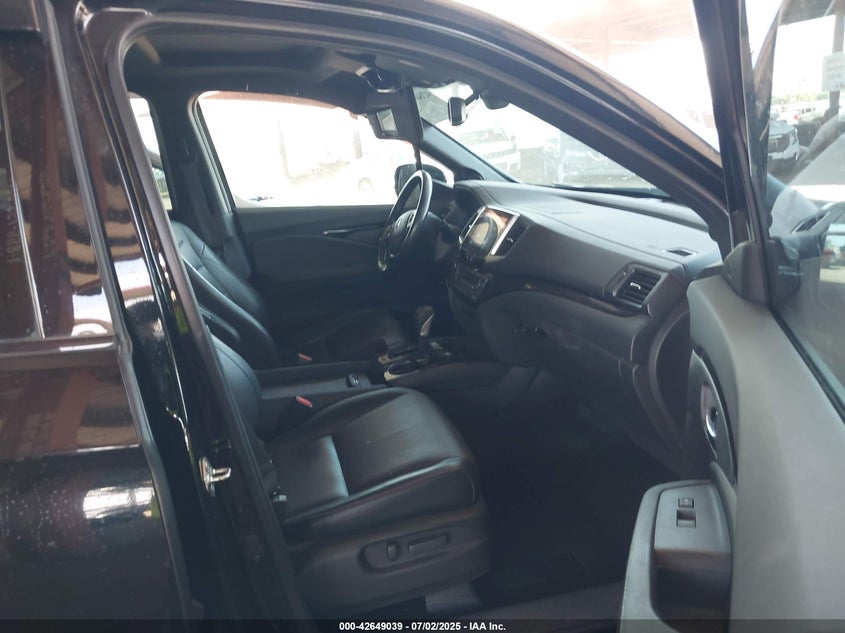 2017 HONDA RIDGELINE BLACK EDITION - 5FPYK3F82HB004924