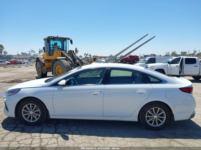 VIN 5NPE24AF1KH794555 2019 HYUNDAI SONATA SE