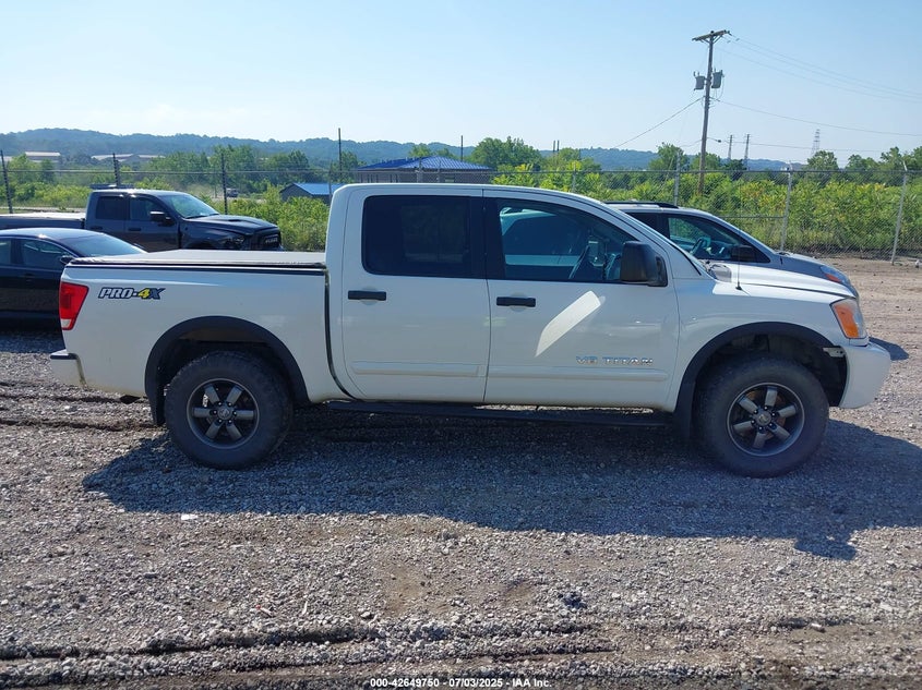 2015 NISSAN TITAN PRO-4X - 1N6AA0EC8FN500761