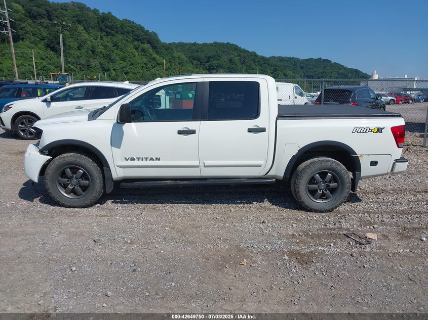 2015 NISSAN TITAN PRO-4X - 1N6AA0EC8FN500761
