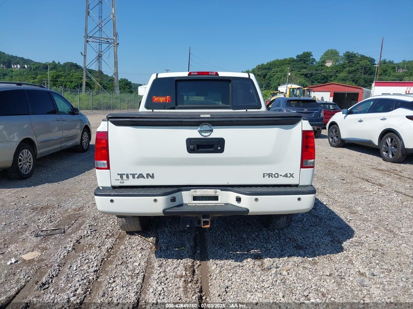 2015 NISSAN TITAN PRO-4X - 1N6AA0EC8FN500761