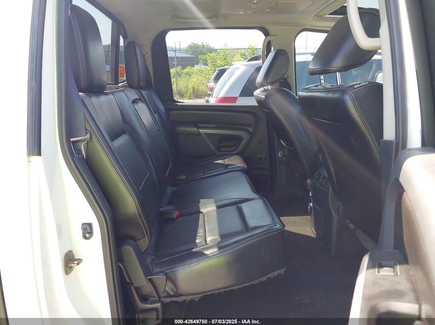 2015 NISSAN TITAN PRO-4X - 1N6AA0EC8FN500761