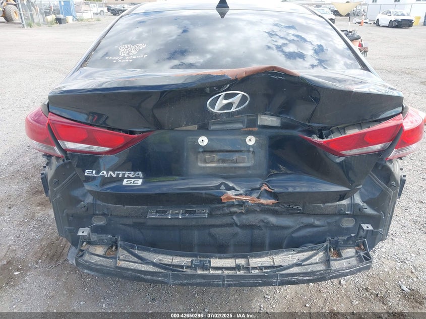 2017 HYUNDAI ELANTRA VIN: 5NPD74LF1HH155613