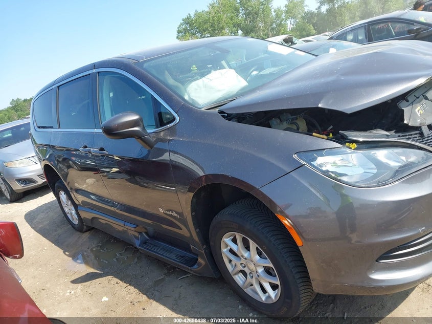 2017 CHRYSLER PACIFICA TOURING - 2C4RC1DG7HR744708