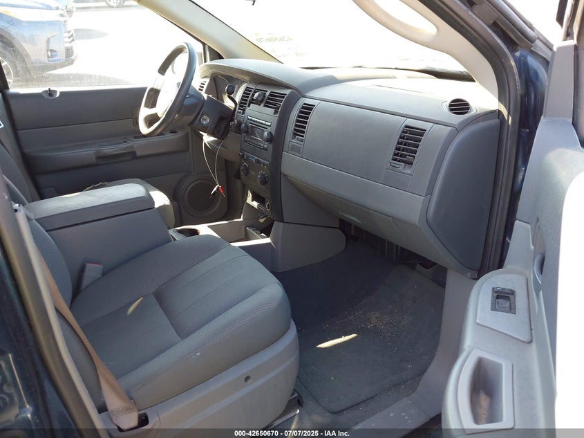 1D4HB38N04F141056 2004 DODGE DURANGO photo no. 5