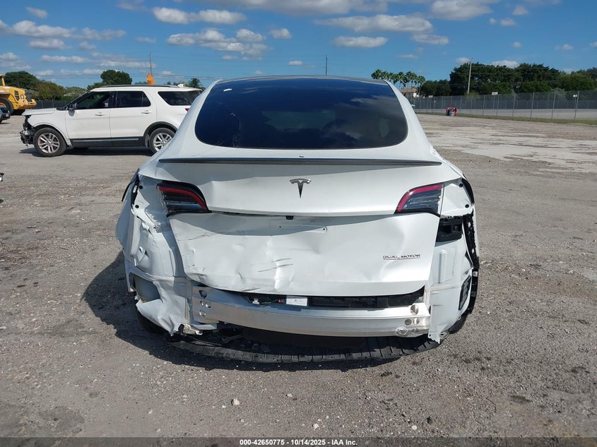 7SAYGDEF4RA267997 2024 TESLA MODEL Y photo no. 17