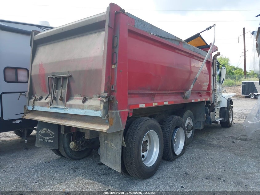 2017 Volvo Vhd VIN: 4V5KC9EH1HN992277 Lot: 42651290