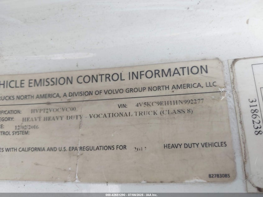 2017 Volvo Vhd VIN: 4V5KC9EH1HN992277 Lot: 42651290