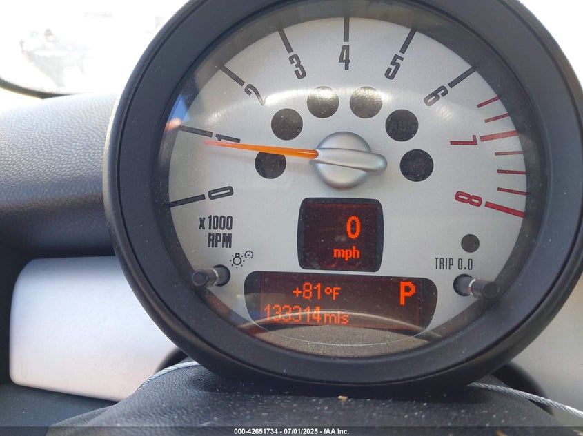 2012 MINI COOPER VIN: WMWSU3C58CT541805