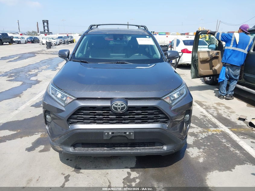 2019 TOYOTA RAV4 XLE - 2T3W1RFV0KW054346