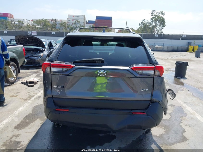 2019 TOYOTA RAV4 XLE - 2T3W1RFV0KW054346