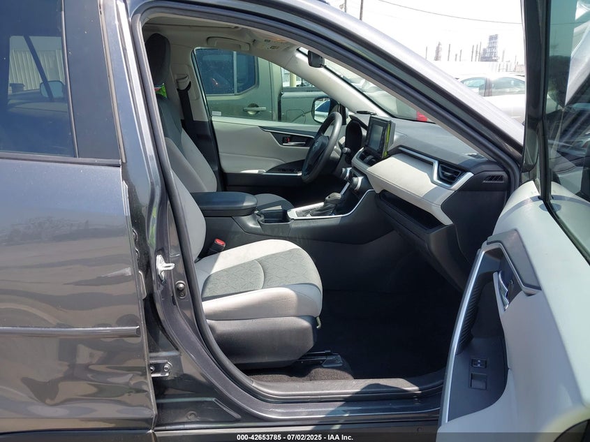 2019 TOYOTA RAV4 XLE - 2T3W1RFV0KW054346