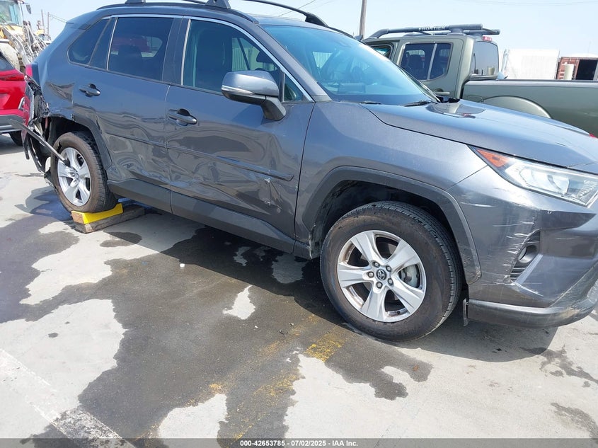 2019 TOYOTA RAV4 XLE - 2T3W1RFV0KW054346