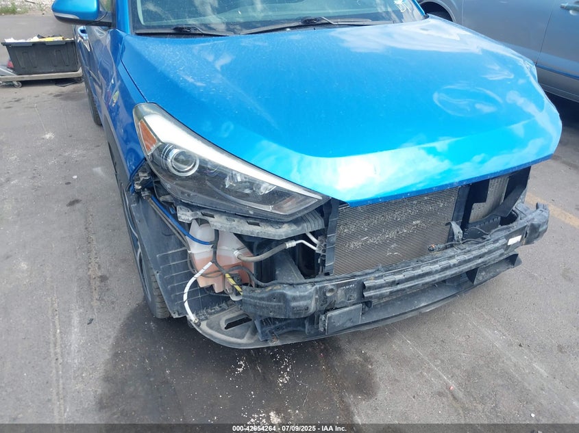 2016 HYUNDAI TUCSON LIMITED - KM8J3CA26GU200005